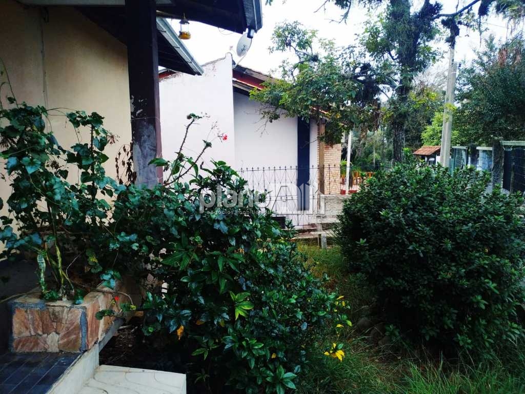 Venda de Casas / Comercial na cidade de Gravataí