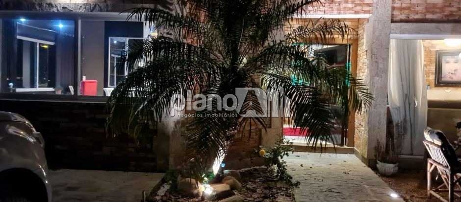 Venda de Casas / Padrão na cidade de Gravataí