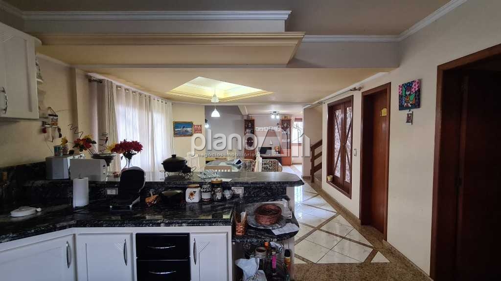 Venda de Casas / Padrão na cidade de Gravataí
