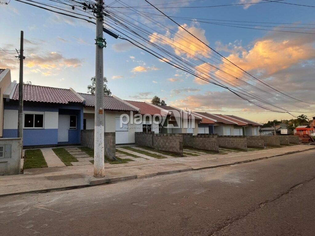 Venda de Casas / Padrão na cidade de Gravataí