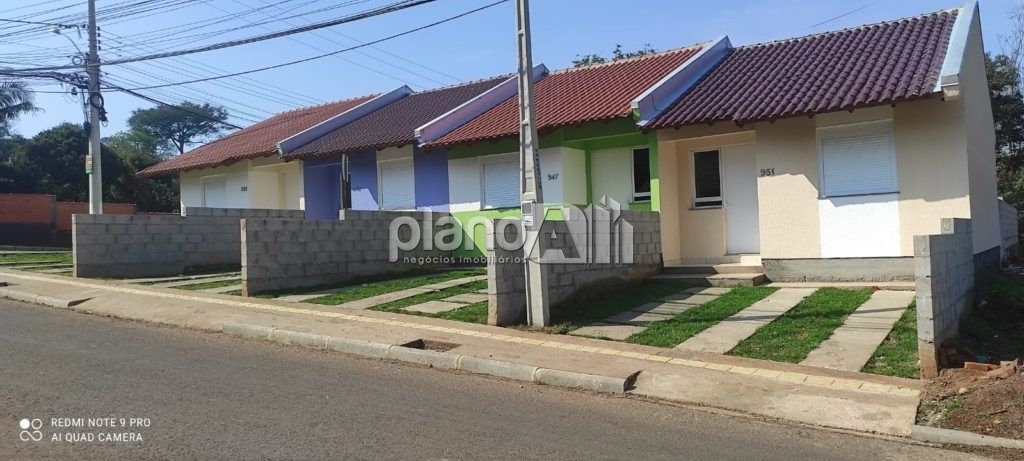 Venda de Casas / Padrão na cidade de Gravataí