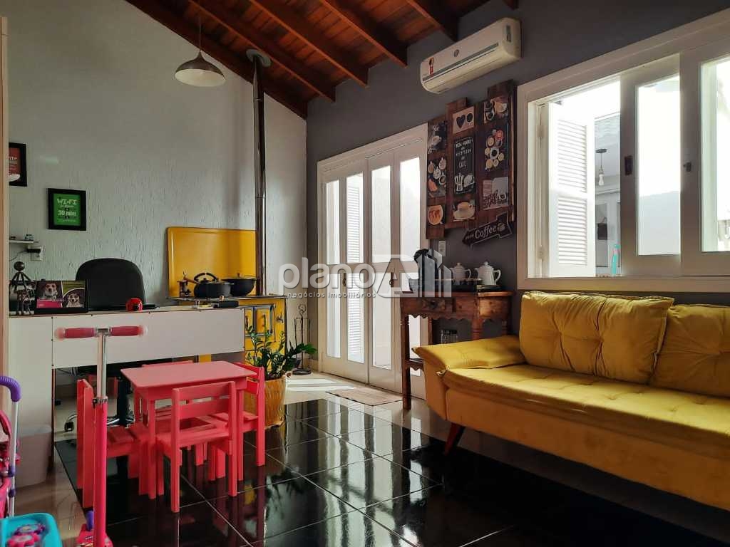 Venda de Casas / Padrão na cidade de Gravataí