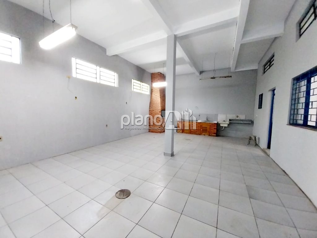 Locação de Comercial / Galpão na cidade de Gravataí