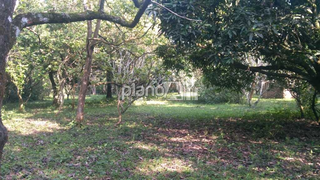 Terreno amplo à venda em Gravataí, no bairro Corcunda.