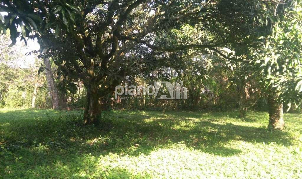 Terreno amplo à venda em Gravataí, no bairro Corcunda.