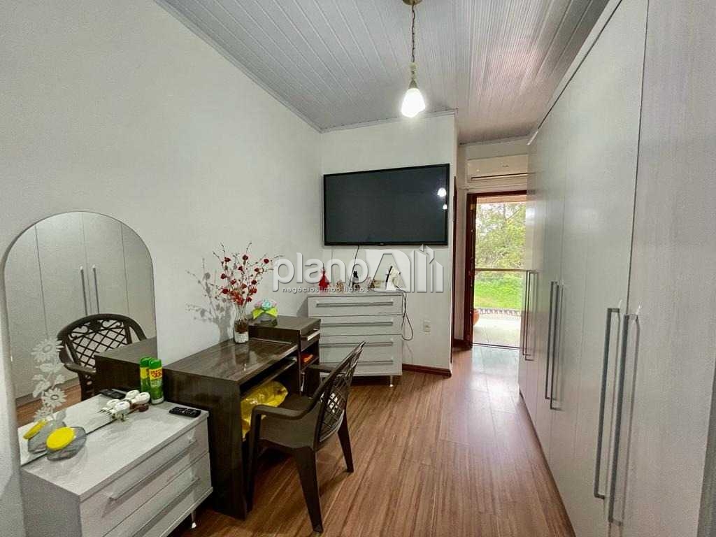 Venda de Casas / Padrão na cidade de Gravataí
