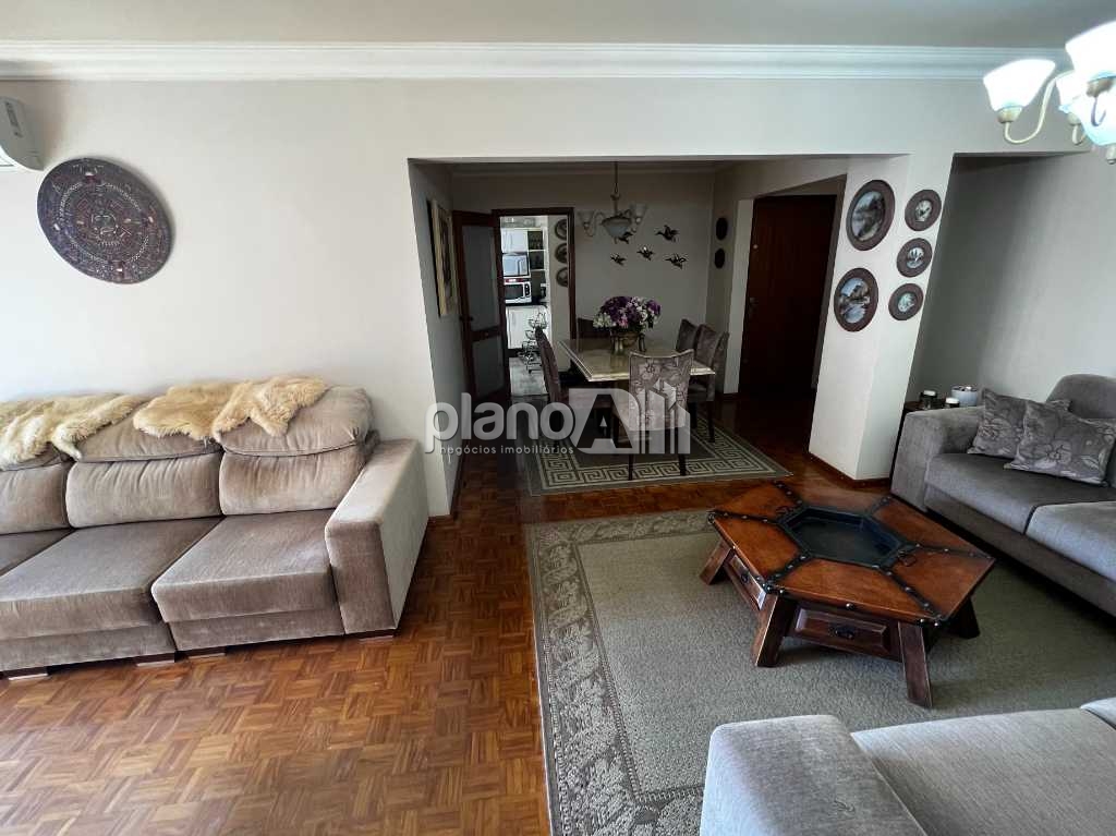 Venda de Apartamentos / Padrão na cidade de Porto Alegre