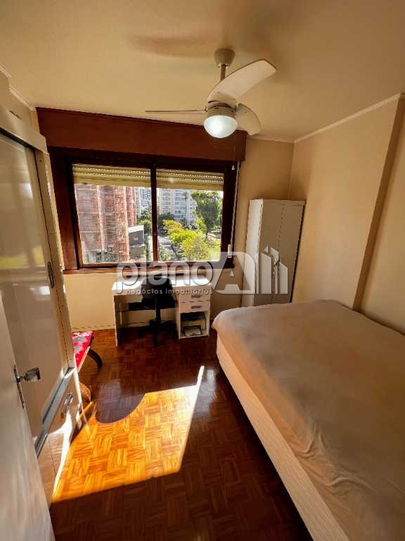 Venda de Apartamentos / Padrão na cidade de Porto Alegre