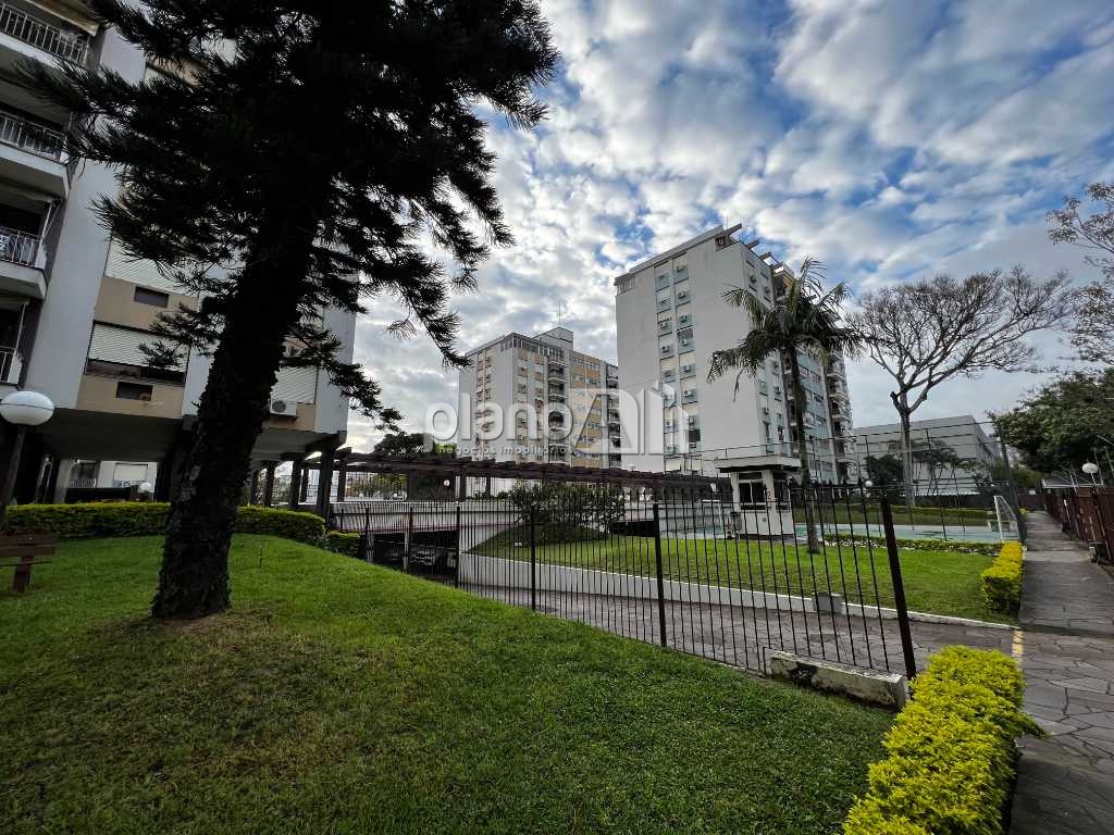 Venda de Apartamentos / Padrão na cidade de Porto Alegre