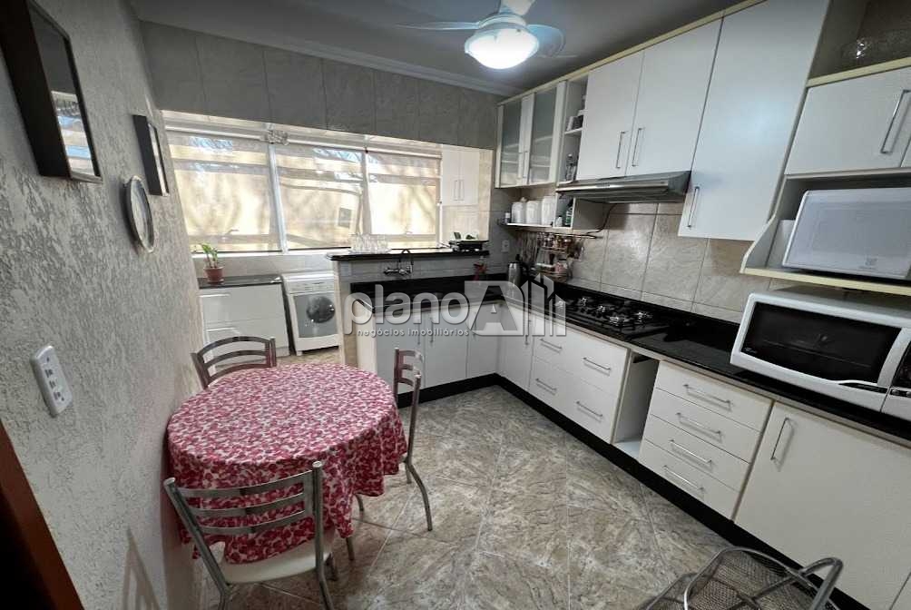 Venda de Apartamentos / Padrão na cidade de Porto Alegre