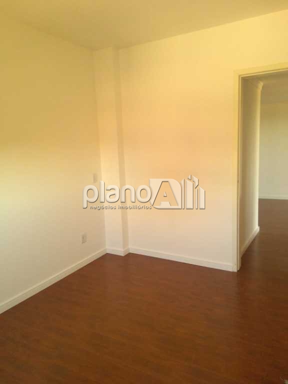 Apartamento no centro de gravataí com 2 dormitórios, sacada.