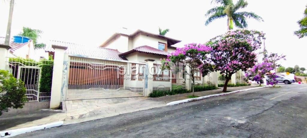 Venda de Casas / Padrão na cidade de Gravataí