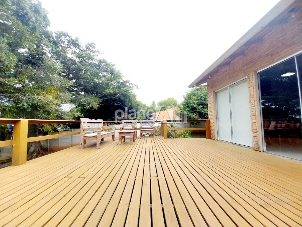 Locação de Casas / Chácara na cidade de Gravataí