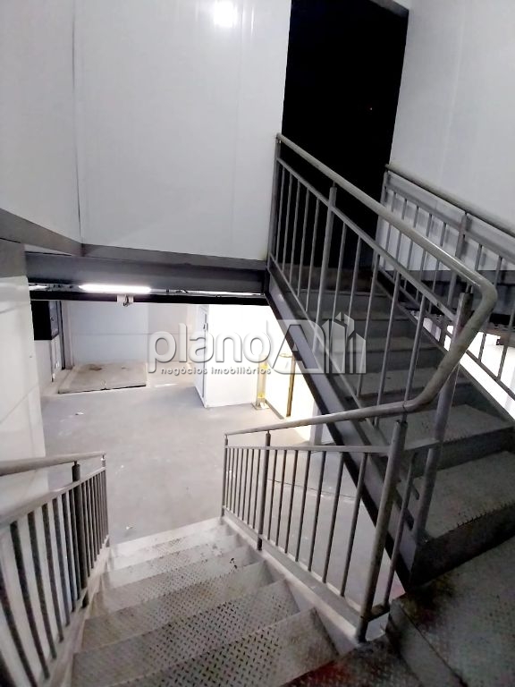 Pavilhão/galpão para alugar com 280m² com mezanino e elevado