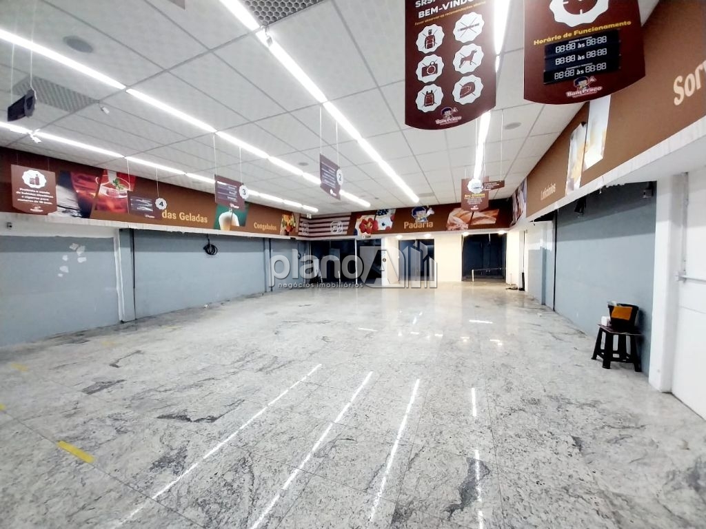 Pavilhão/galpão para alugar com 280m² com mezanino e elevado