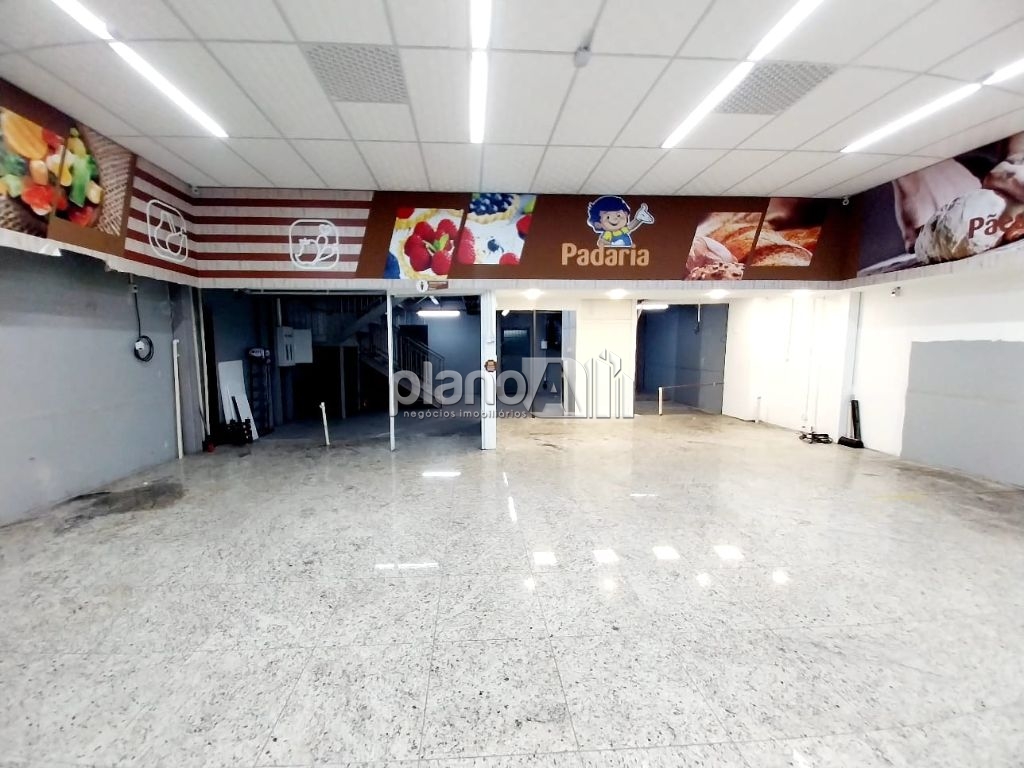 Pavilhão/galpão para alugar com 280m² com mezanino e elevado