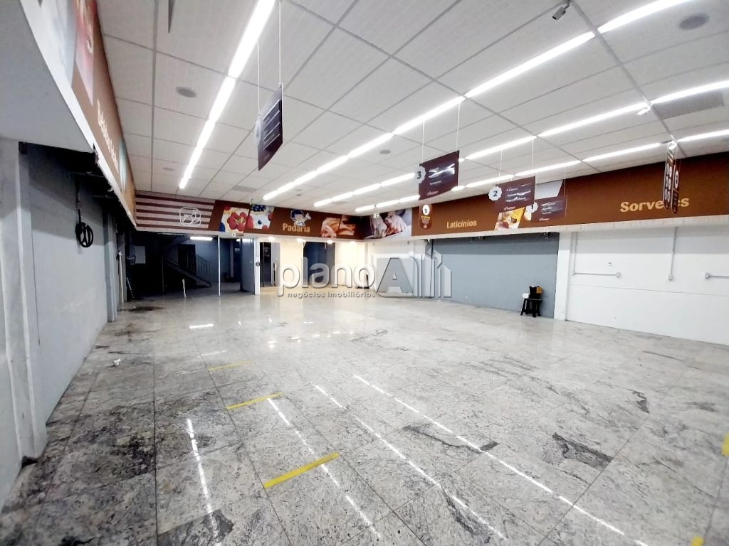 Pavilhão/galpão para alugar com 280m² com mezanino e elevado