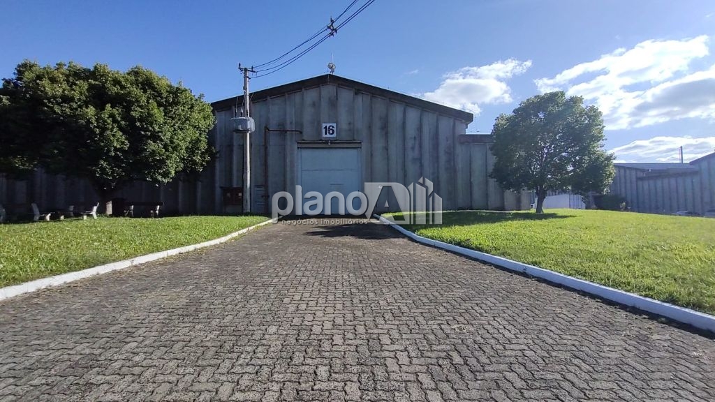 Pavilhão com 1950m² para alugar em condomínio no bairro mora