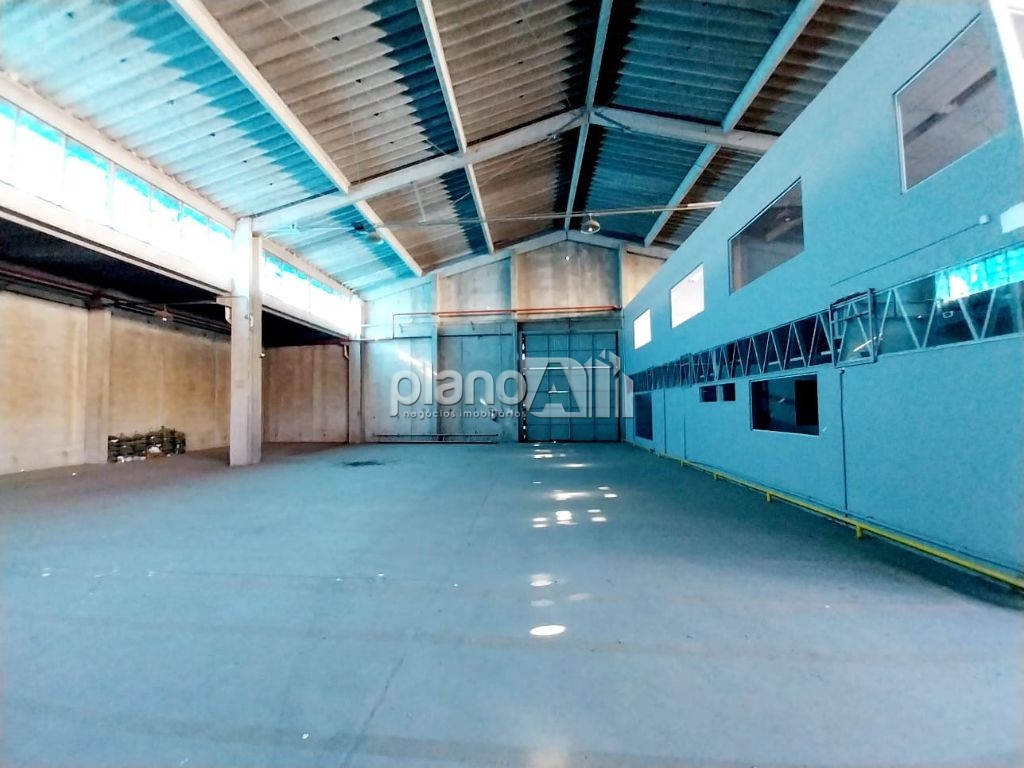 Pavilhão com 1950m² para alugar em condomínio no bairro mora