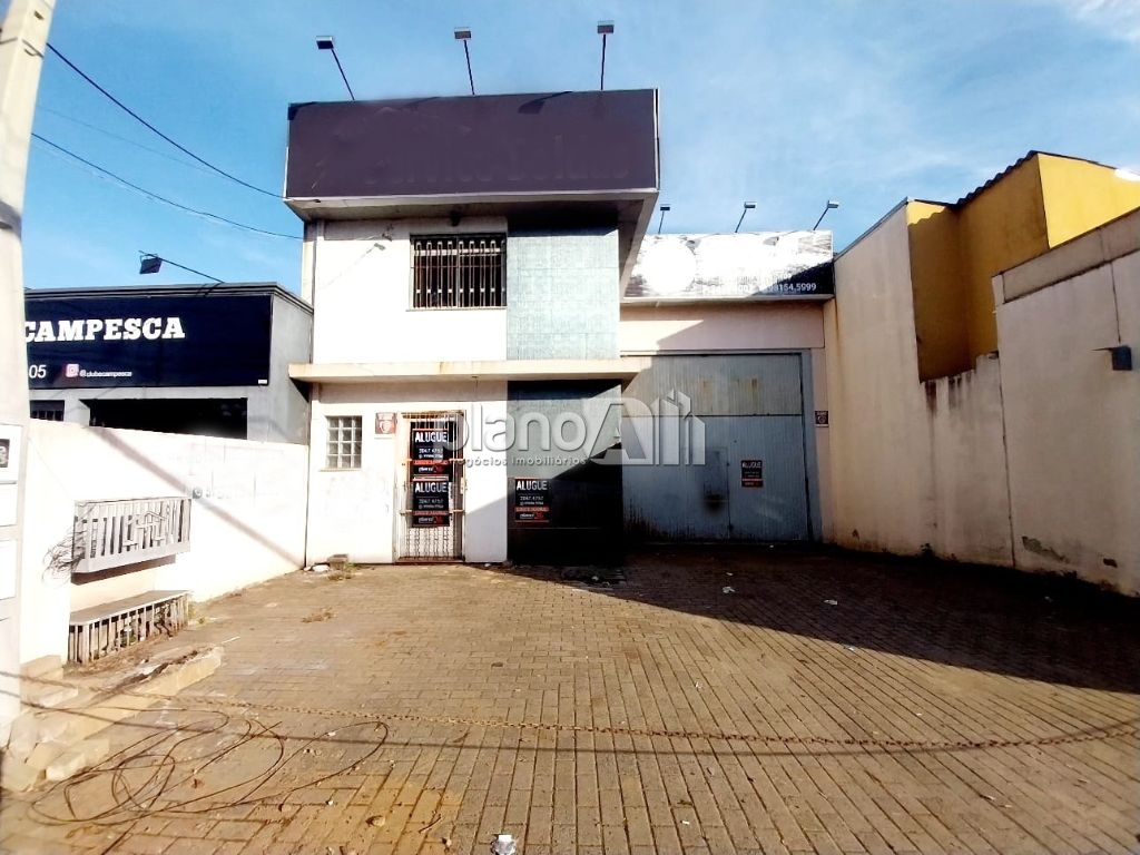 Pavilhão para alugar com 370m² de área útil na av. Fernando 