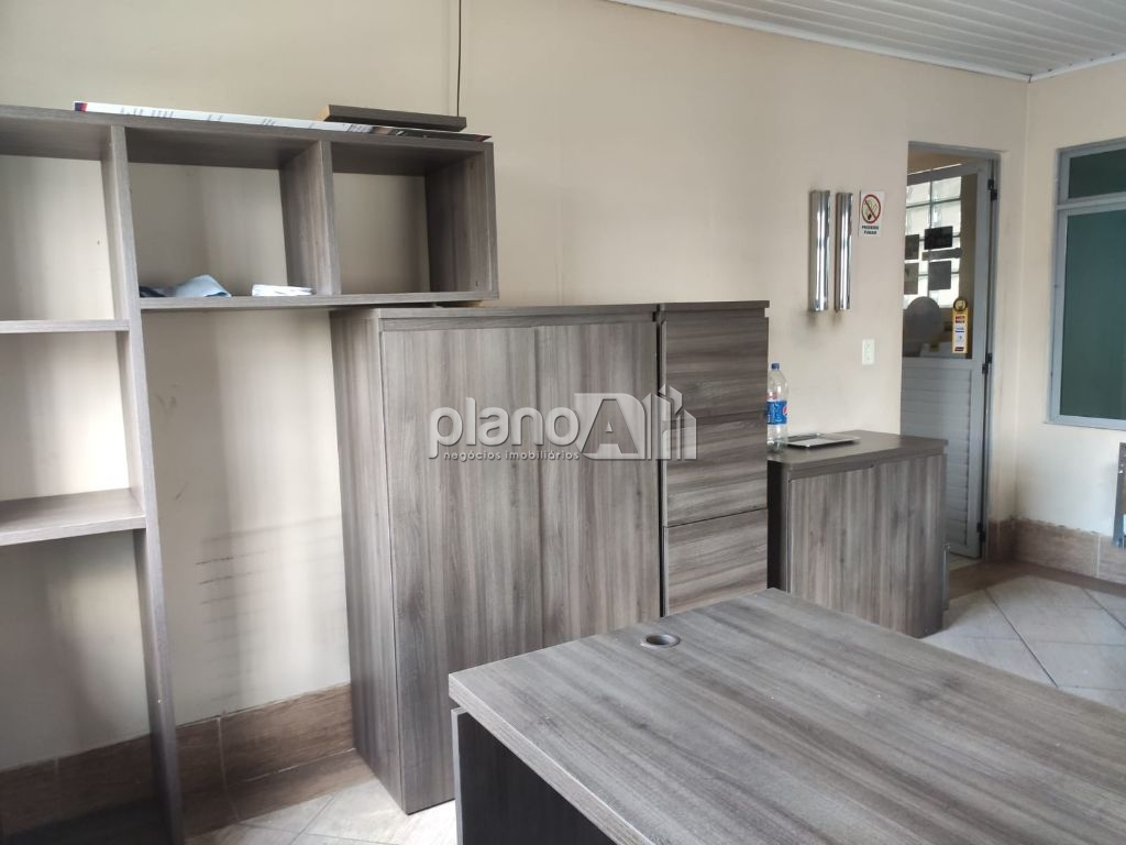 Pavilhão para alugar com 370m² de área útil na av. Fernando 