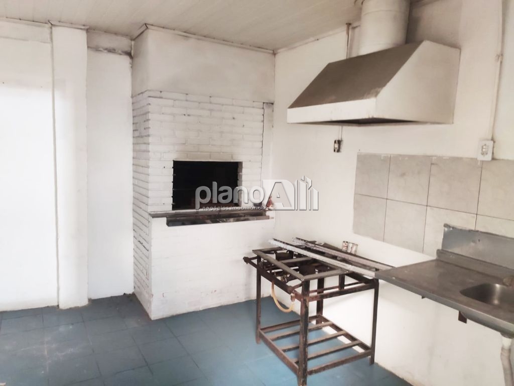 Pavilhão para alugar com 370m² de área útil na av. Fernando 
