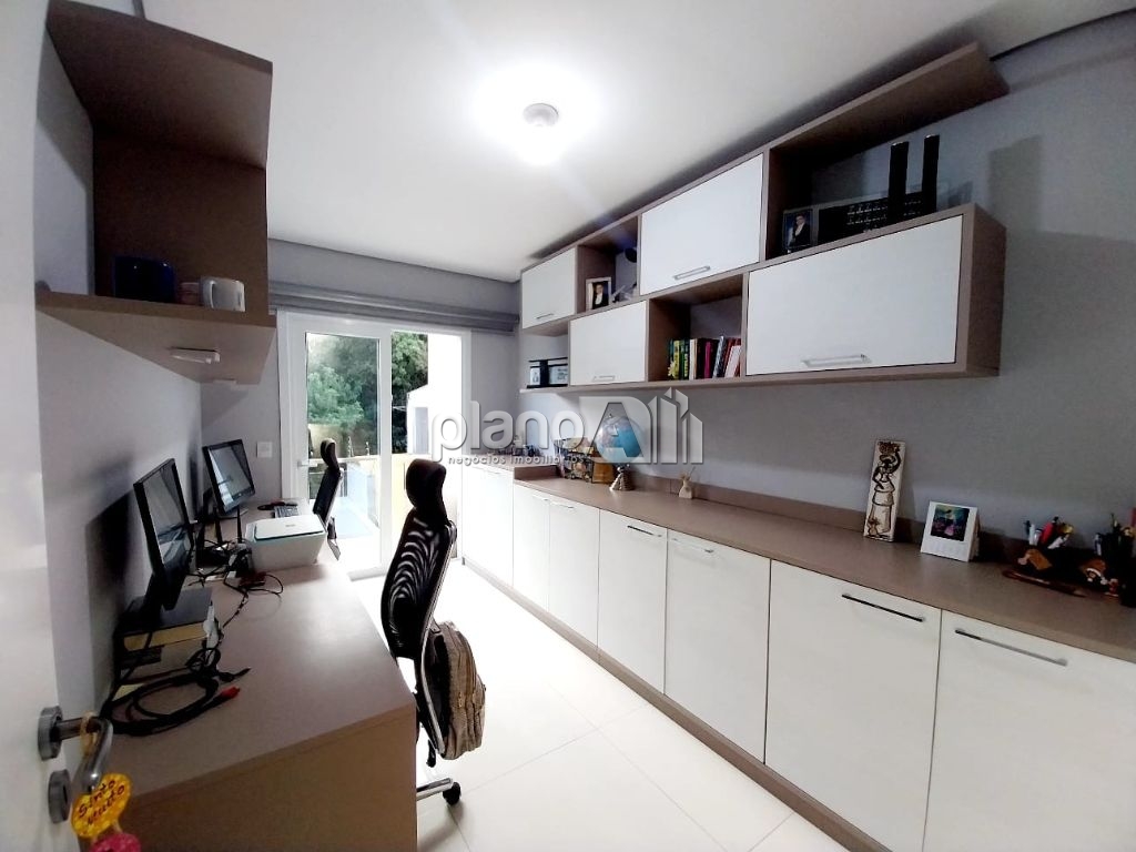 Venda de Casas / Comercial na cidade de Gravataí