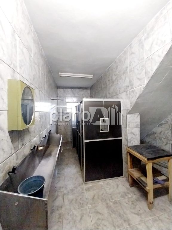 Pavilhão com 390m² para alugar no vila city em cachoeirinha