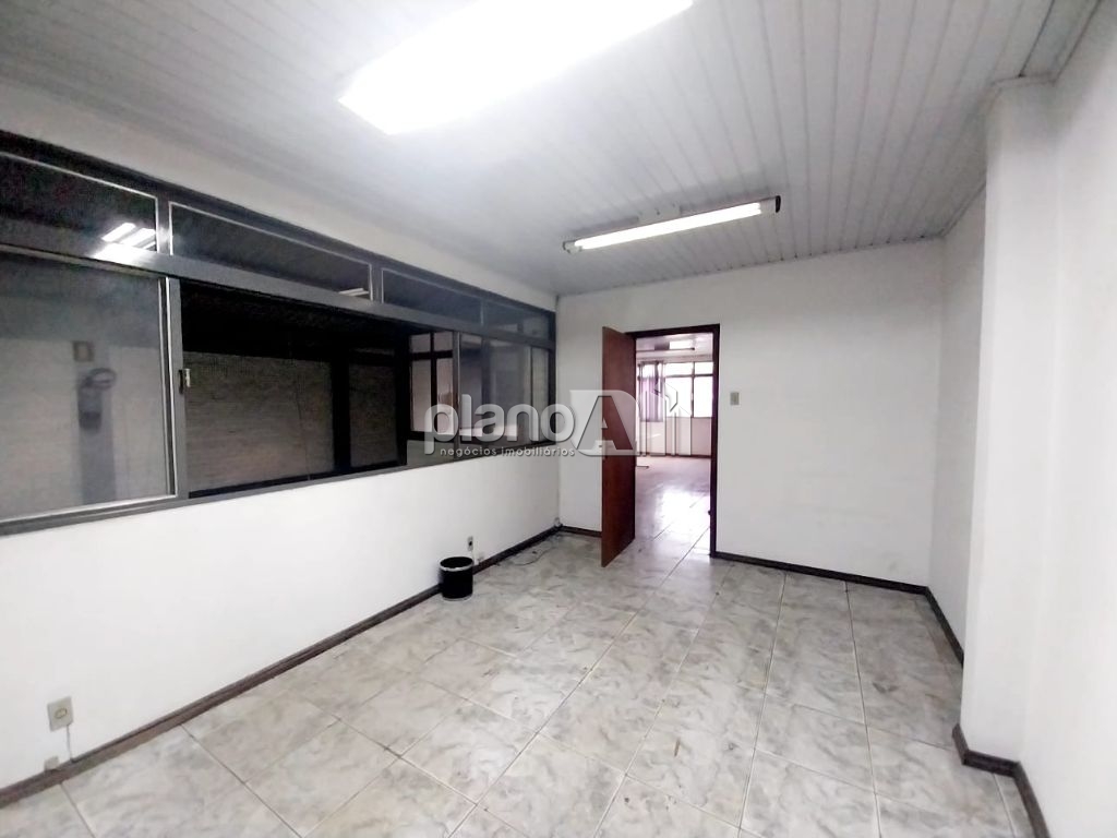 Pavilhão com 390m² para alugar no vila city em cachoeirinha