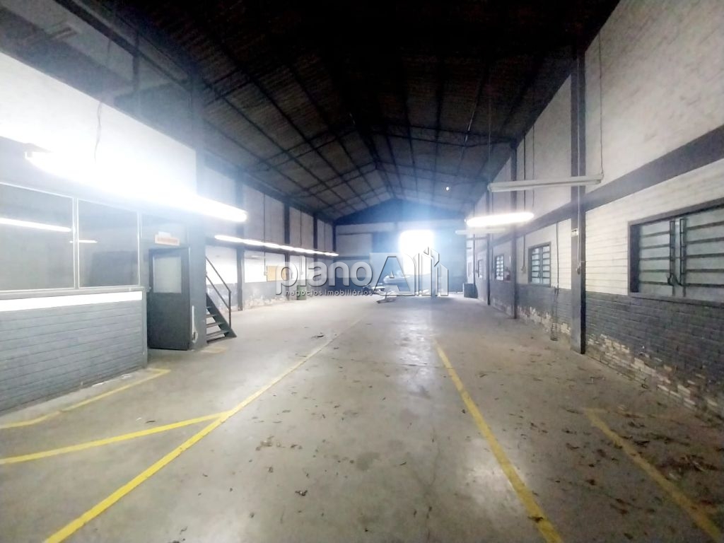 Pavilhões para alugar com 490m² no bairro vila city em cacho