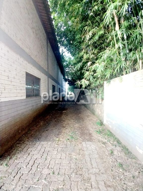 Pavilhão com 105m² para alugar no bairro vila city em cachoe