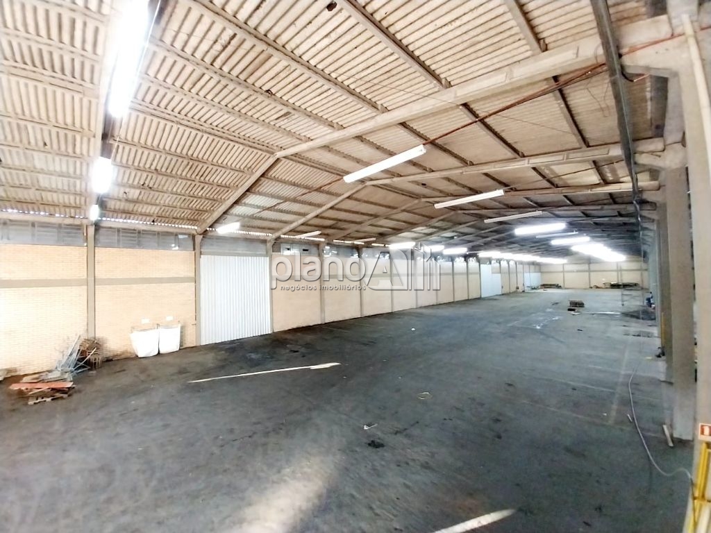 Pavilhão com 4.000m² dentro de condomínio para alugar no bai