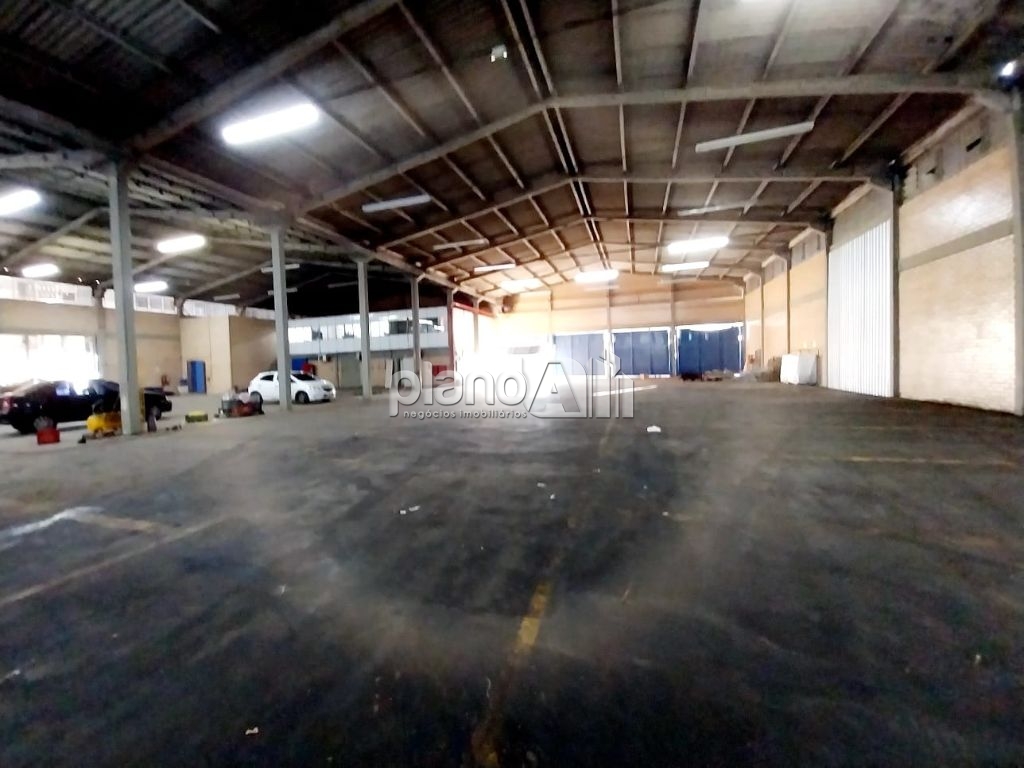 Pavilhão com 4.000m² dentro de condomínio para alugar no bai