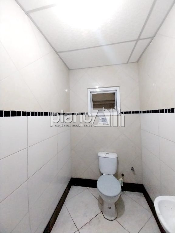 Loja para alugar com 300m² na av. Dorival cândido com mezani