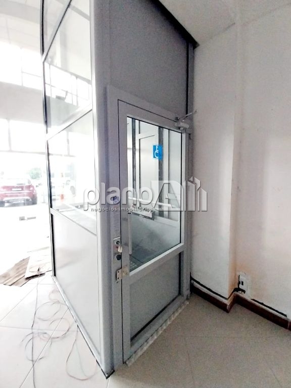 Loja para alugar com 300m² na av. Dorival cândido com mezani
