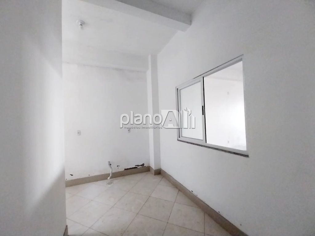 Loja para alugar com 300m² na av. Dorival cândido com mezani