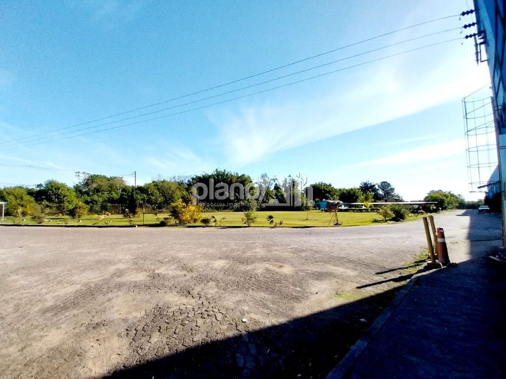 Pavilhão com 650m² dentro de condomínio no bairro neópolis e