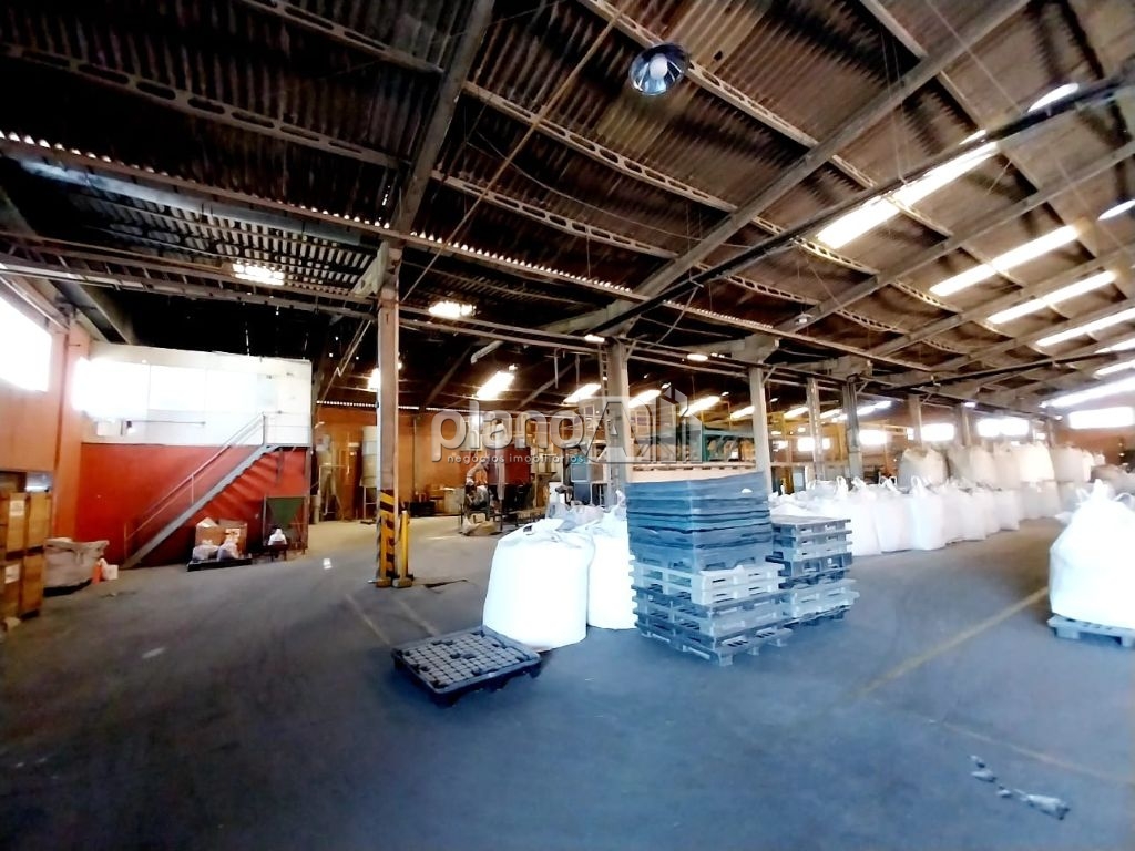 Pavilhão com 1300M² dentro de Condomínio no Bairro Neópolis em Gravataí