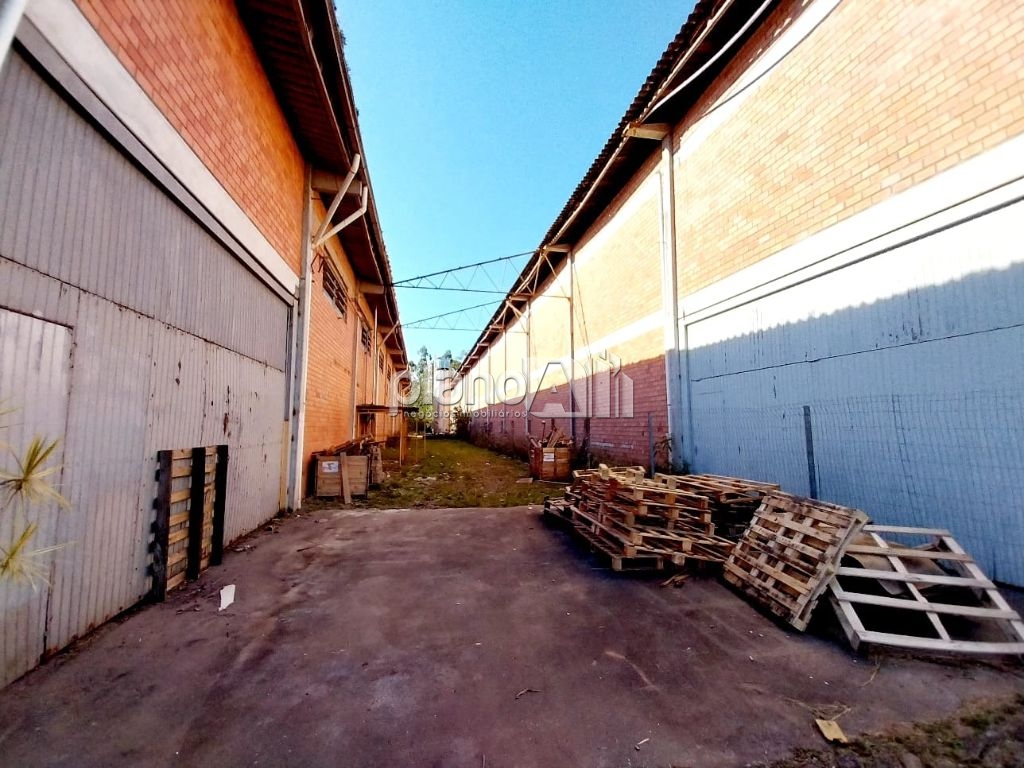 Pavilhão com 1300M² dentro de Condomínio no Bairro Neópolis em Gravataí