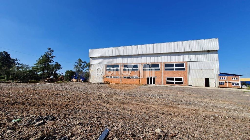 Pavilhão com 2.870m² para alugar na costa do ipiranga em gra