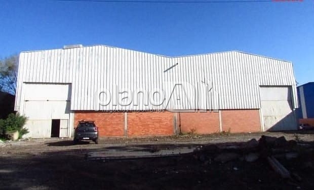 Pavilhão com 2.870m² para alugar na costa do ipiranga em gra