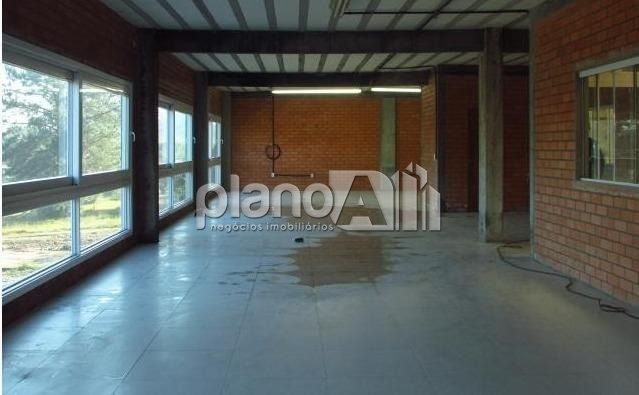 Pavilhão com 2.870m² para alugar na costa do ipiranga em gra