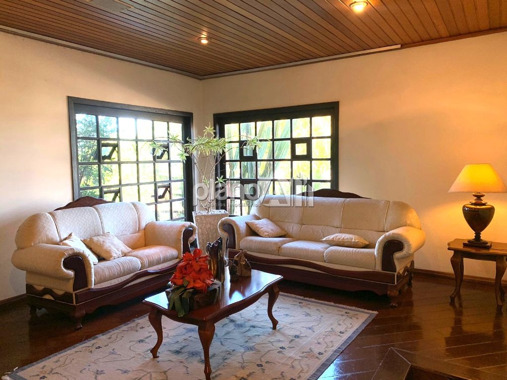 Casa residencial ou comercial triplex com 580m² para alugar 