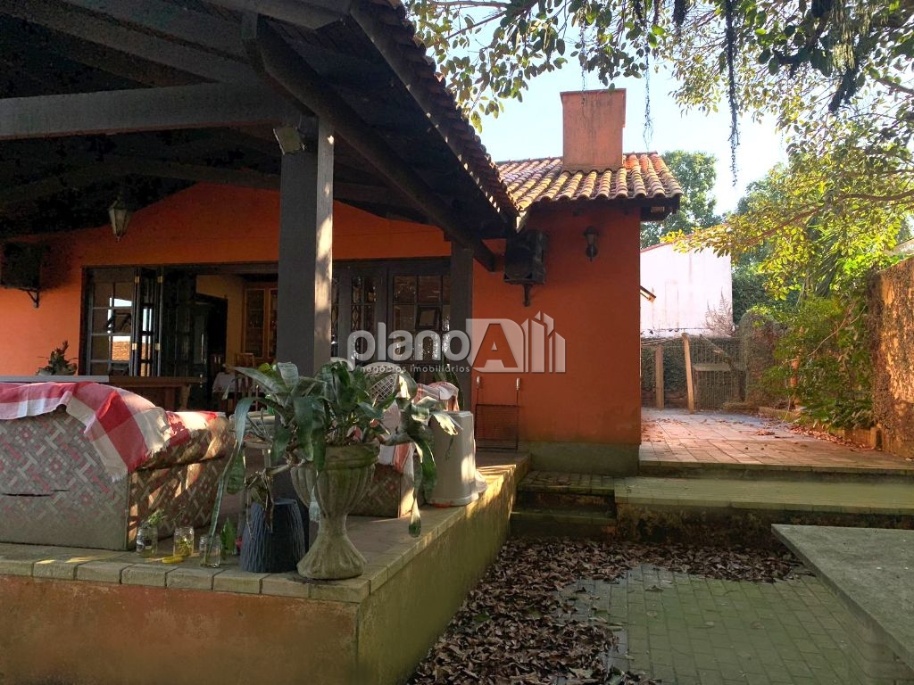 Casa Residencial ou Comercial triplex com 580m² para alugar no Centro de Gravataí