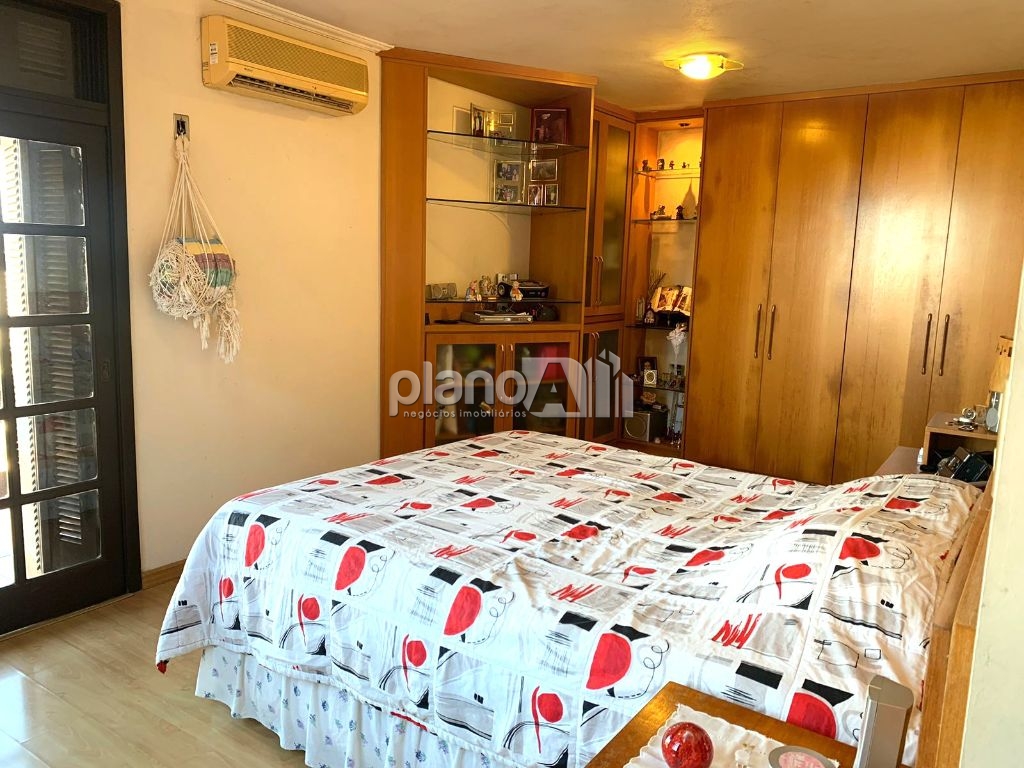 Casa residencial ou comercial triplex com 580m² para alugar 