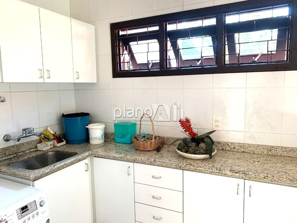 Casa residencial ou comercial triplex com 580m² para alugar 