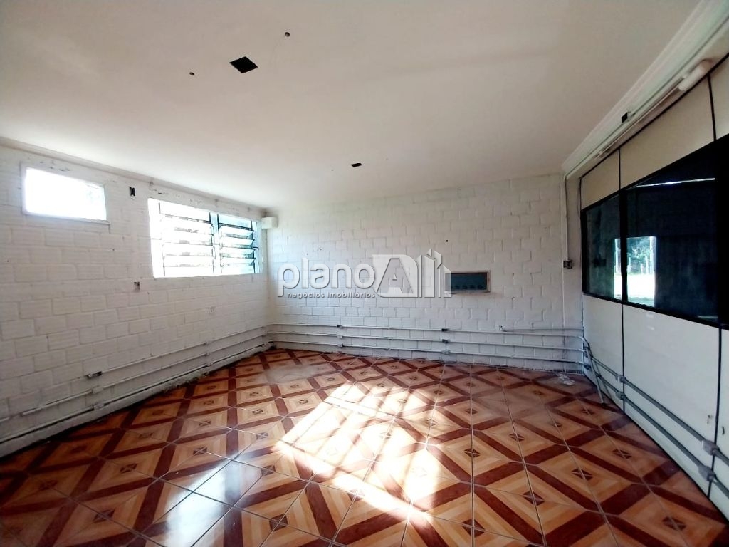 Pavilhão com 1200m² para alugar no Dist. Industrial de Cachoeirinha