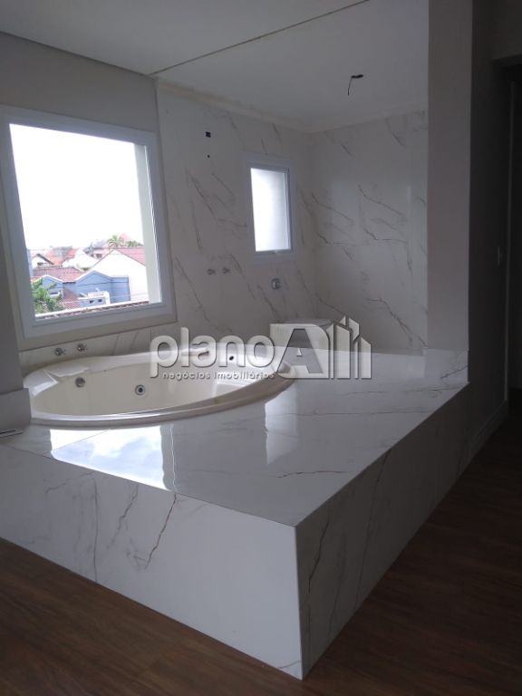 Venda de Casas / Padrão na cidade de Gravataí
