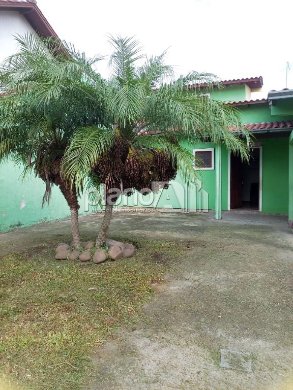 Casa com 150m² para alugar no parque da matriz em cachoeirin