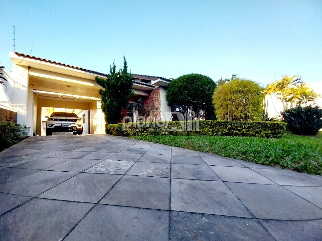 Casa comercial com 300m² para alugar na vila eunice em cacho